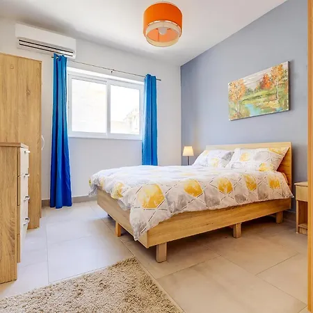 Modern In A Top Location *